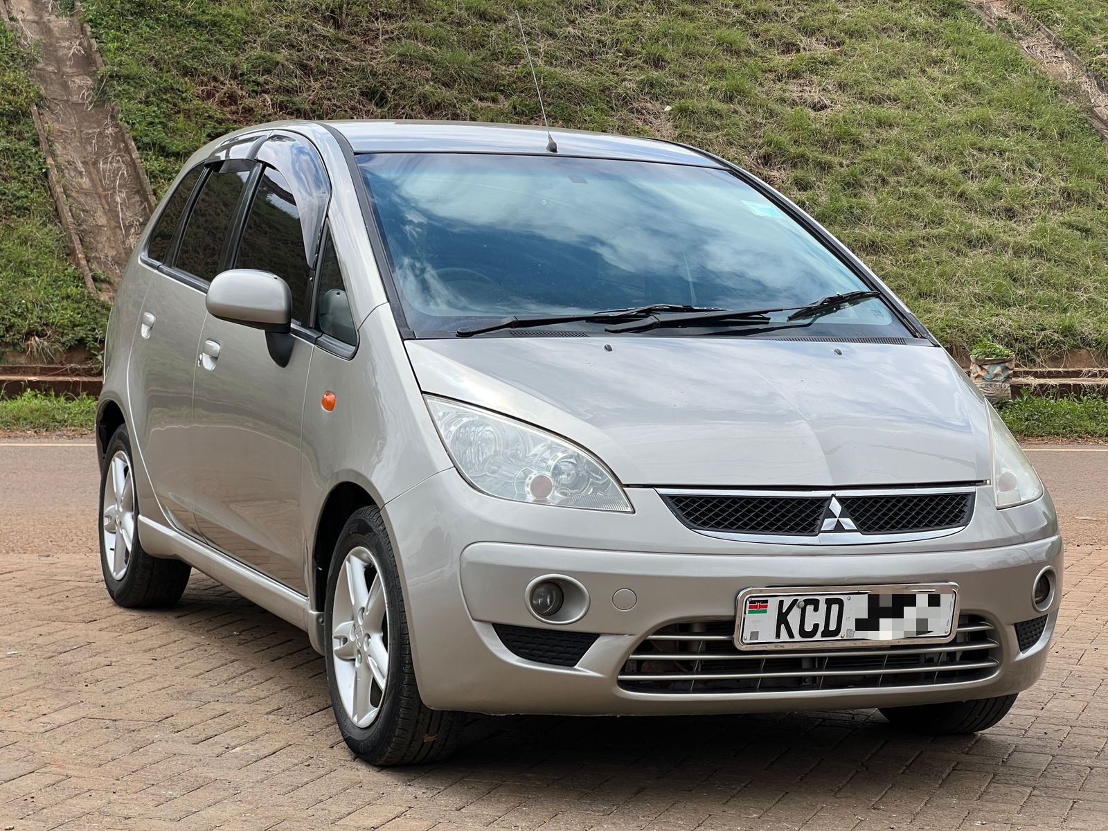 Mitsubishi Colt Original Image Kaiandkaro