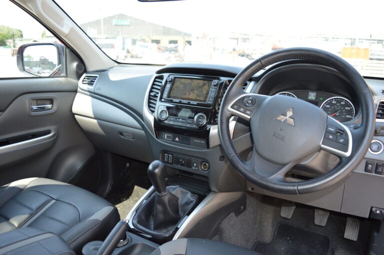 Mitsubishi L200 Specs Professional Van
