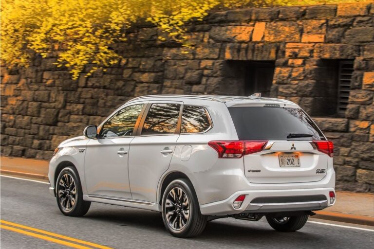Mitsubishi Outlander Petrol Plug In Hybrid