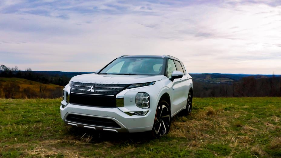 Mitsubishi Outlander Plug In Hybrid Selects
